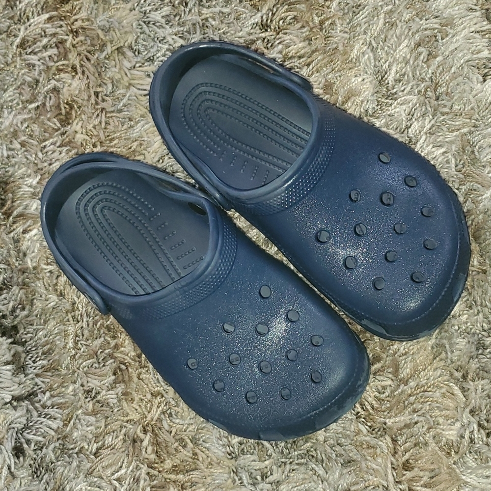 Crocs• Boy's